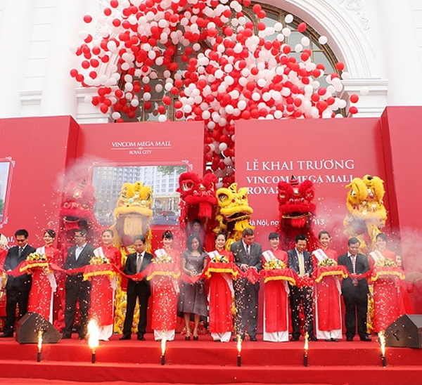 Khai Trương