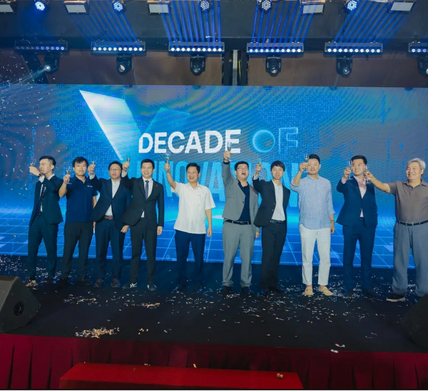 SHINING TOGETHER – Tỏa sáng cùng nhau