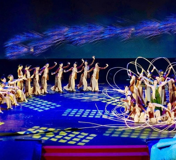 Nghệ Thuật Truyền Thống & Sáng Tạo